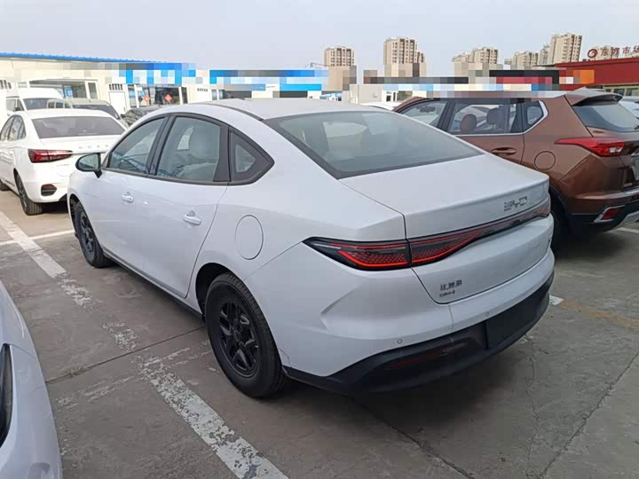 BYD Seal 05 DM-i Hybrid 2025 2025款 DM-i 智驾版 55KM豪华型