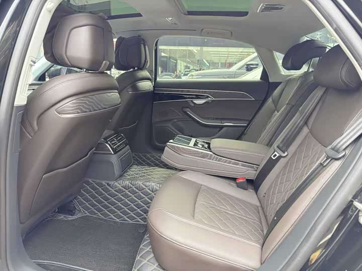 Audi A8 2024 2024款 A8L 50 TFSI quattro 臻选型
