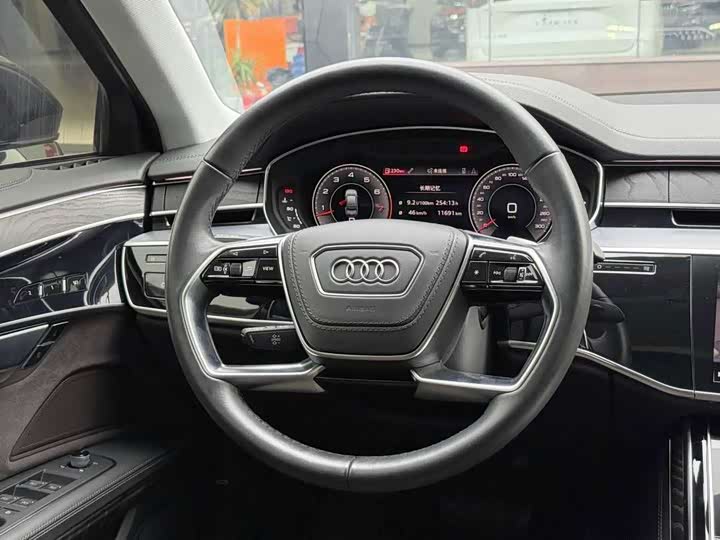 Audi A8 2024 2024款 A8L 50 TFSI quattro 臻选型