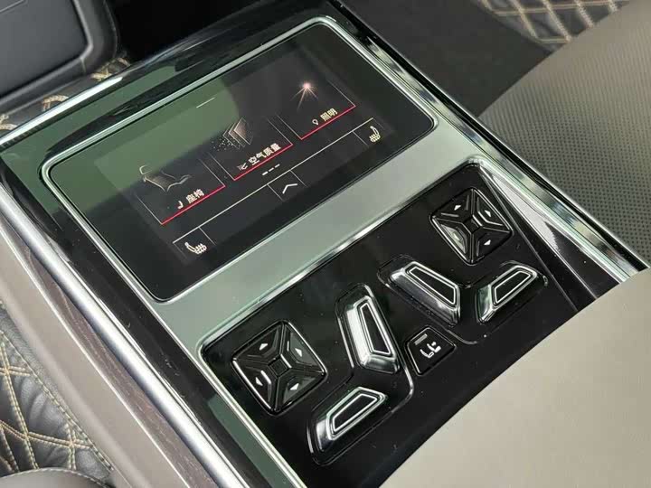 Audi A8 2024 2024款 A8L 50 TFSI quattro 臻选型