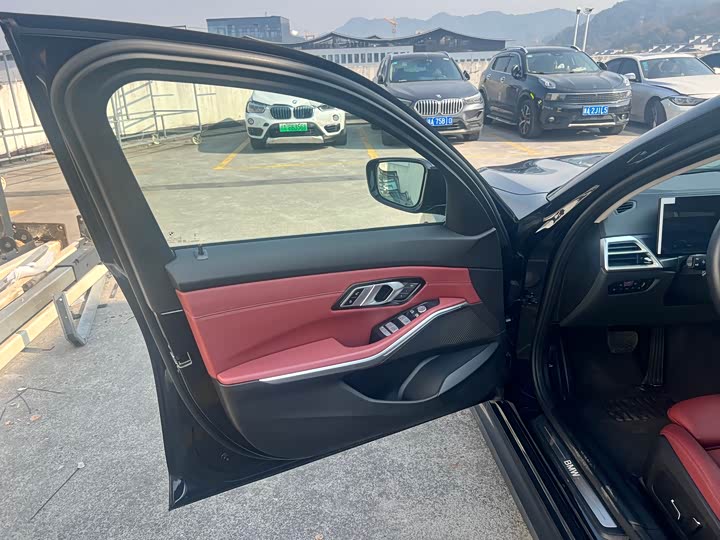 BMW i3 2025 2025款 eDrive 40 L 曜夜套装