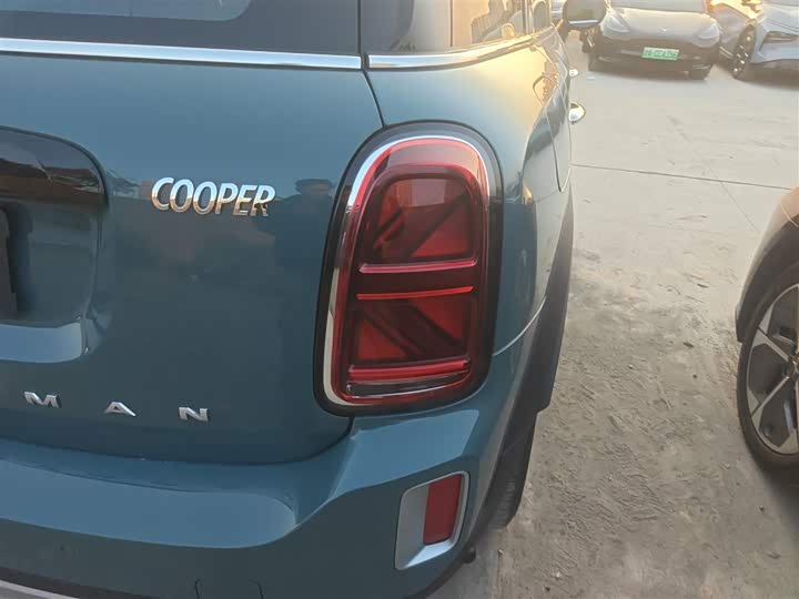 Mini Countryman 2023 2023款 改款 1.5T COOPER ALL4 鉴赏家