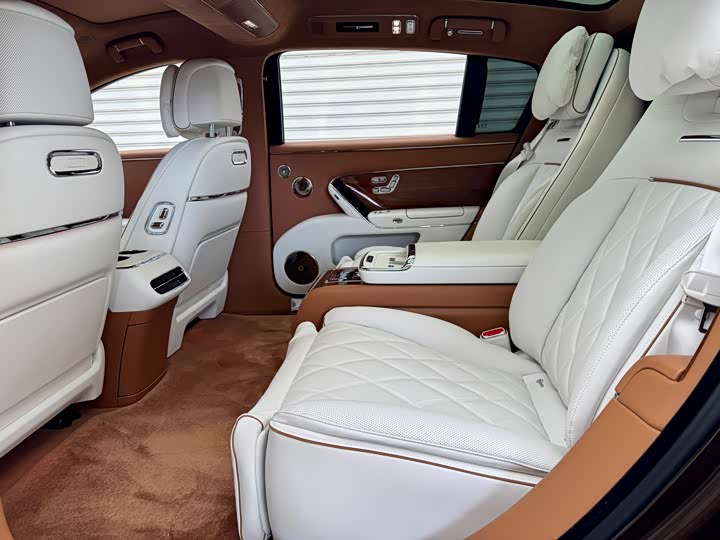 Maextro S800 2025 2025款 增程 星辉行政版 4座