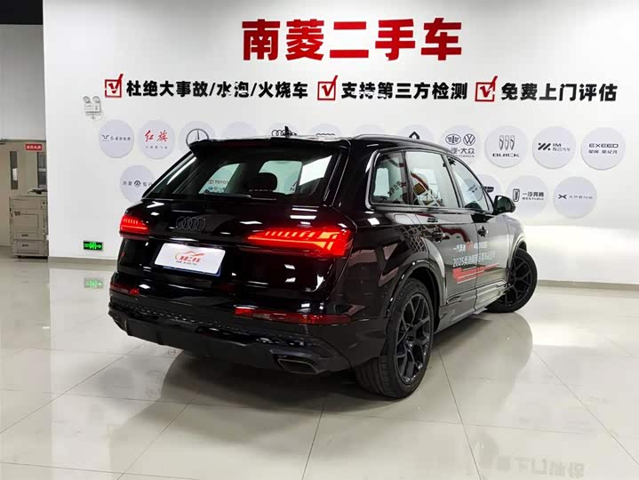 Audi Q7 2024 2024款 45 TFSI quattro S line黑武士型