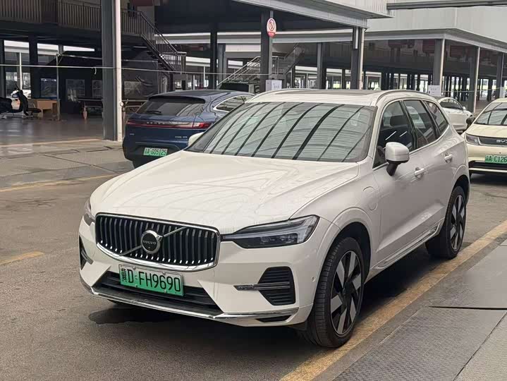 Volvo XC60 Hybrid 2025 2025款 插电式混动 长续航四驱智远豪华版