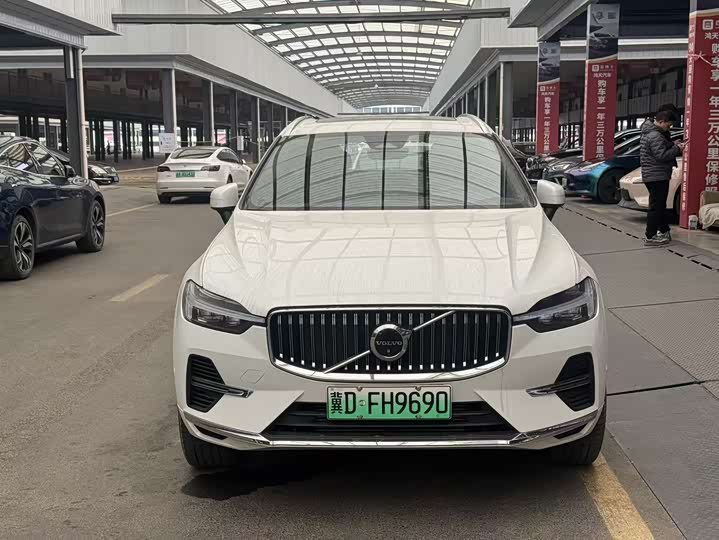 Volvo XC60 Hybrid 2025 2025款 插电式混动 长续航四驱智远豪华版