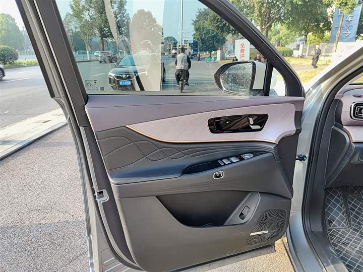 Chery Tiggo 9 Hybrid 2025 2025款 1.5T 106KM超享版 5座 磷酸铁锂