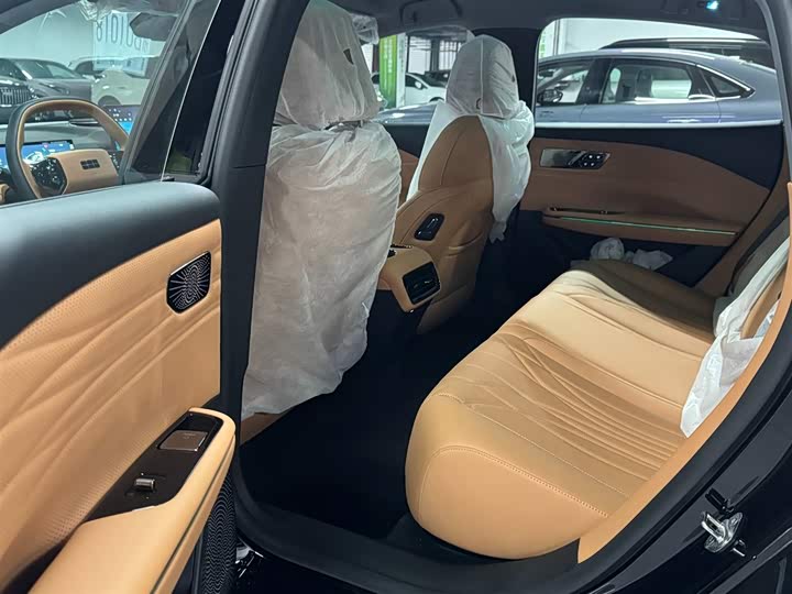 Geely Galaxy Starshine 8 EM-i 2025 2025款 130km EM-i 尊享版