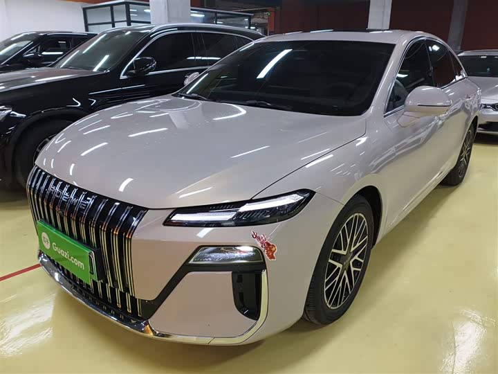 2025 Roewe M7 DMH