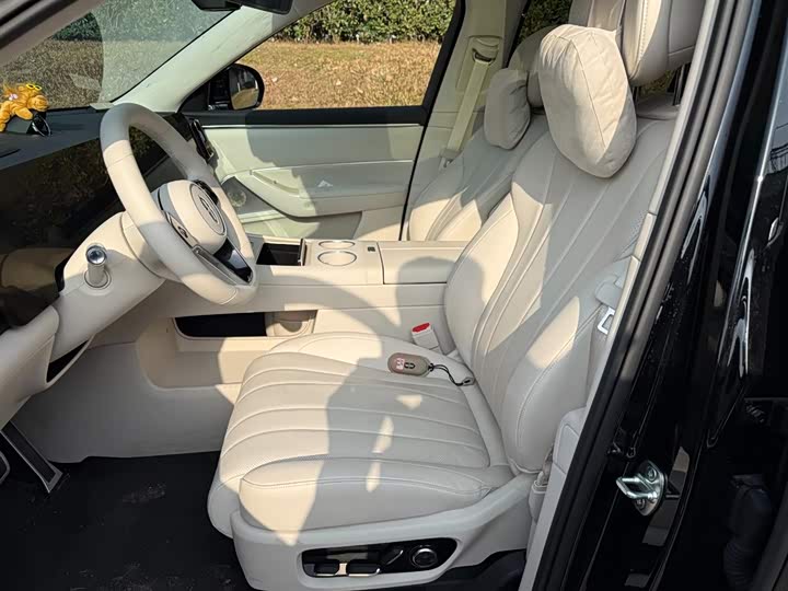 Aito M8 2025 2025款 增程 Max+版 53.4kWh 6座版