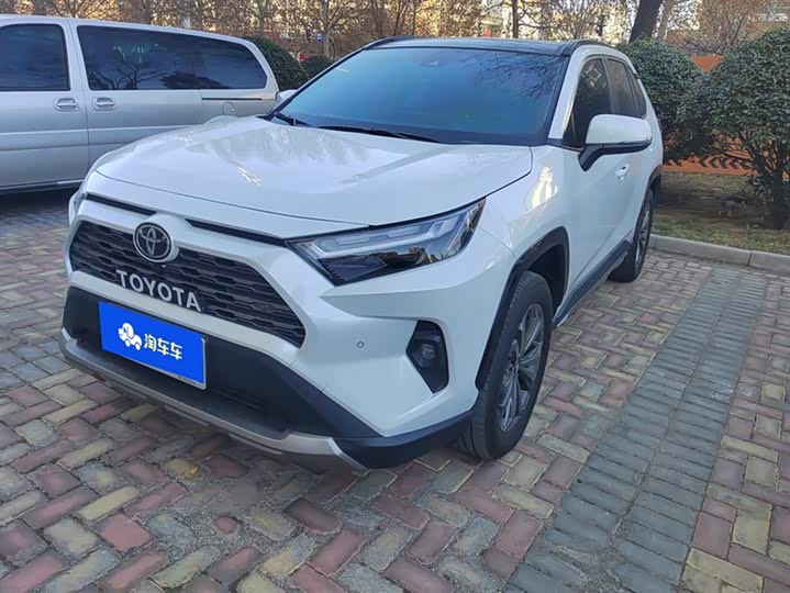 Toyota RAV4 2024 2024款 2.0L CVT两驱风尚Plus版