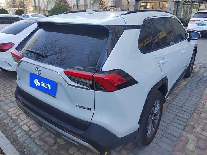 Toyota RAV4 2024 2024款 2.0L CVT两驱风尚Plus版