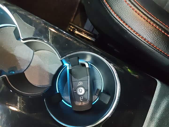 Ford Escape 2024 2024款 EcoBoost 245 四驱纵享款ST-Line Pro