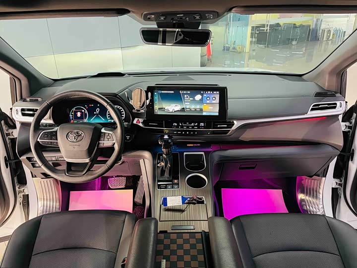 Toyota Granvia 2024 2024款 2.5L混动 尊贵PLUS版