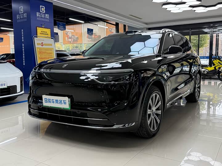 Aito M8 2025 2025款 增程 Max+版 53.4kWh 6座版