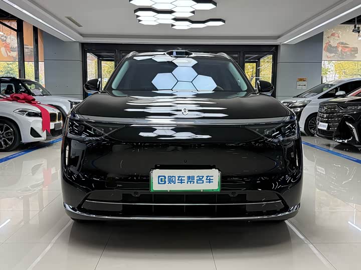 Aito M8 2025 2025款 增程 Max+版 53.4kWh 6座版