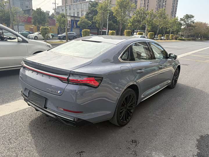 Geely Preface L 2024 2024款 油混 1.5TD 天宫版