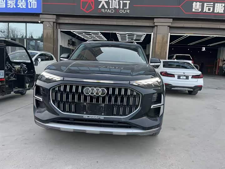 Audi Q6 2023 2023款 40 TFSI quattro 观云型 Light 羽林套装