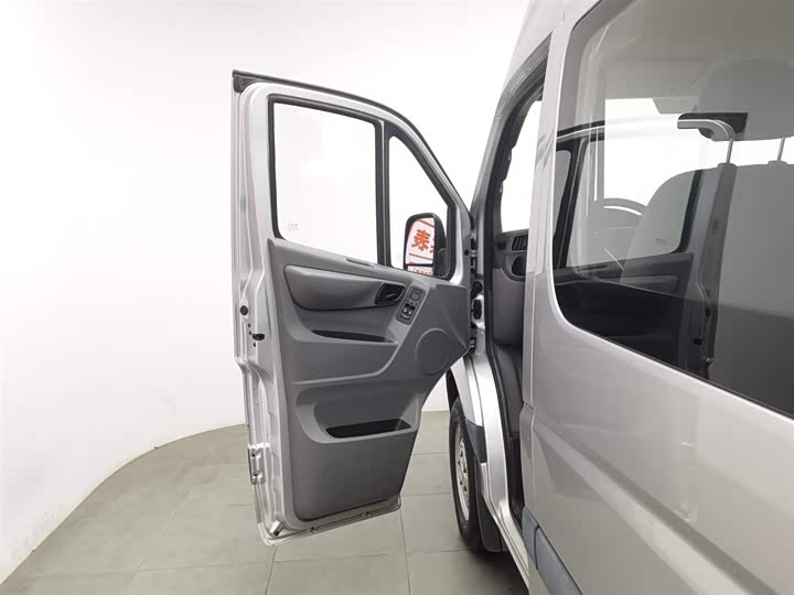 Foton Tuyano 2020 2020款 2.0T 多功能短轴中顶5/6座国VI4F20TC3