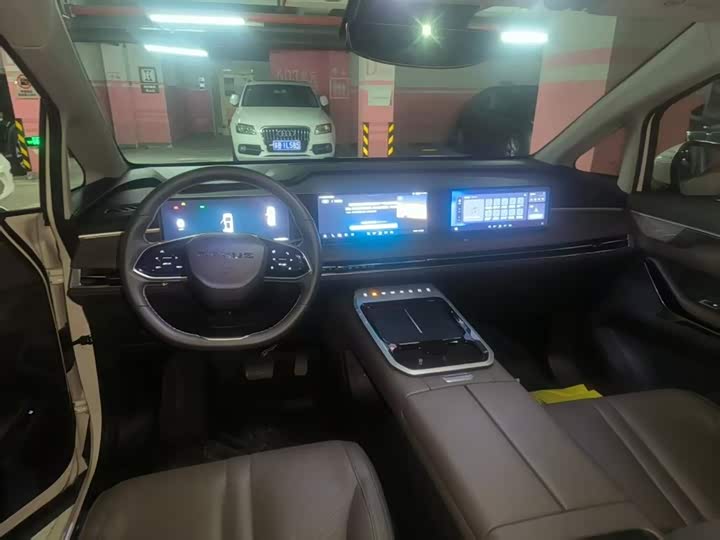 Maxus Mifa 7 2024 2024款 605km 森林加长续航版