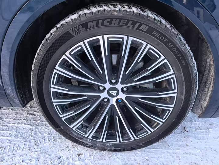 Changan Deepal S09 2025 2025款 四驱Ultra+ 高定版