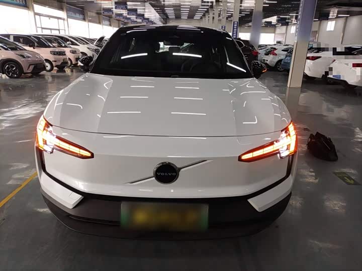 Volvo EX30 2025 2025款 后驱长续航版 Plus