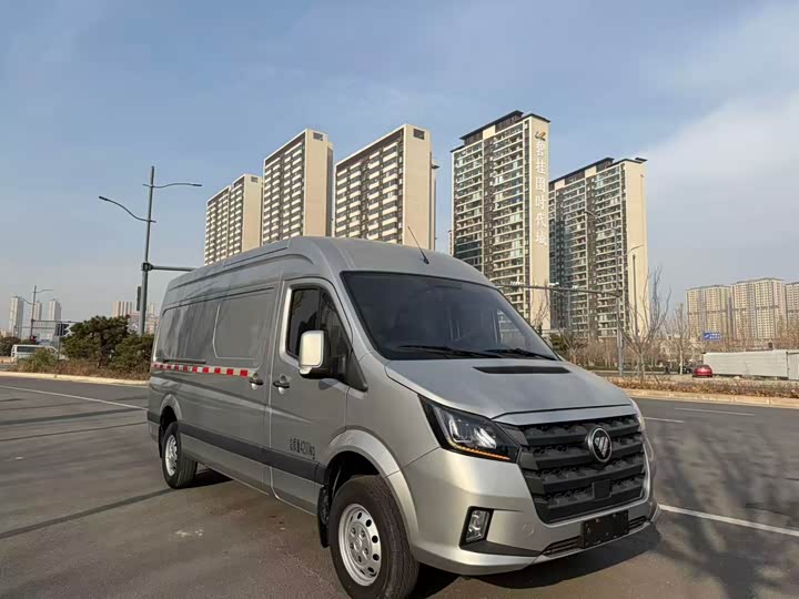 Foton Tuyano Barley 2024 2024款 2.0T手动 加长轴高顶 后单胎3座