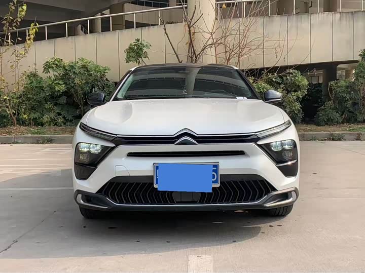 Citroen C5 X 2022 2022款 1.6T 享不凡 虎年开门红版