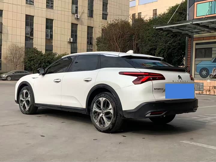 Citroen C5 X 2022 2022款 1.6T 享不凡 虎年开门红版