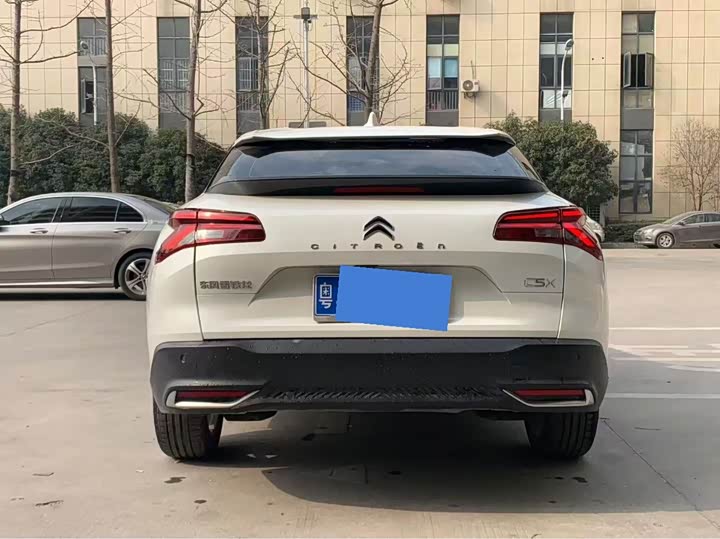 Citroen C5 X 2022 2022款 1.6T 享不凡 虎年开门红版