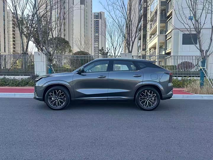 Changan UNI-Z Hybrid 2025 2025款 智慧新蓝鲸 125km 战舰版