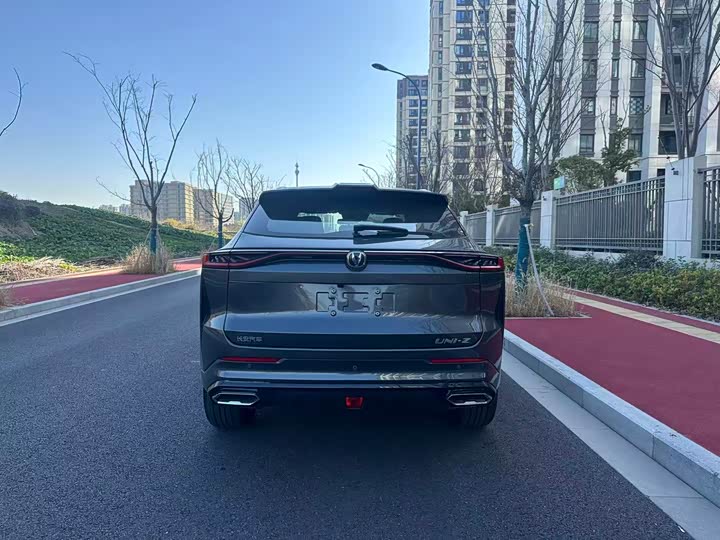 Changan UNI-Z Hybrid 2025 2025款 智慧新蓝鲸 125km 战舰版