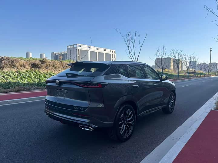 Changan UNI-Z Hybrid 2025 2025款 智慧新蓝鲸 125km 战舰版
