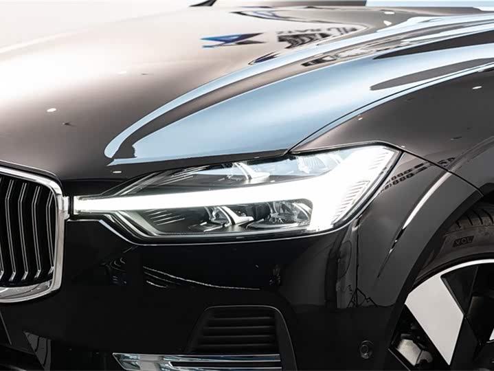 Volvo XC60 Hybrid 2025 2025款 插电式混动 长续航四驱智远豪华版