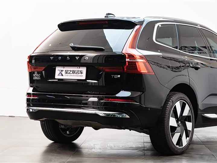 Volvo XC60 Hybrid 2025 2025款 插电式混动 长续航四驱智远豪华版