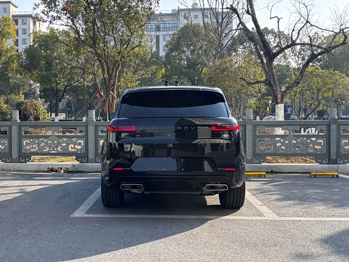2025 Land Rover Range Rover Sport