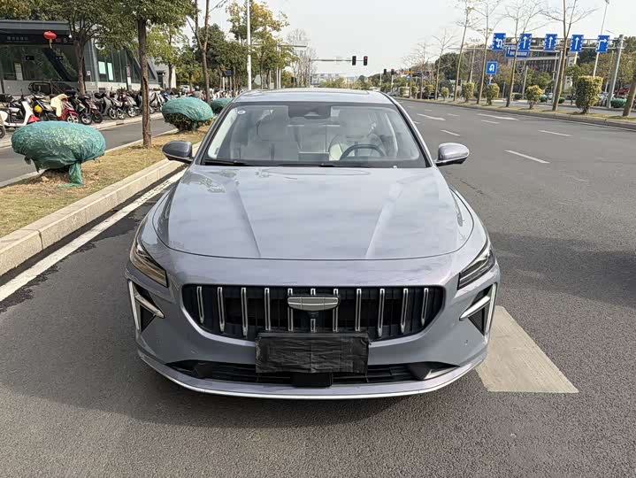 Geely Preface L 2024 2024款 油混 1.5TD 天宫版
