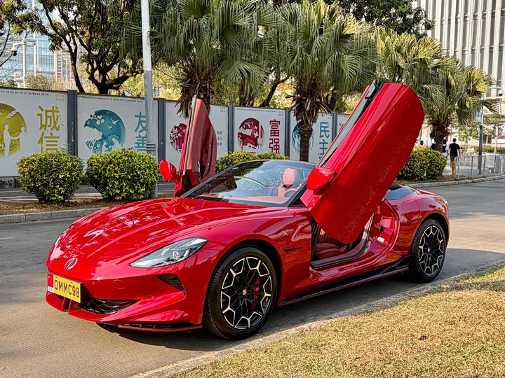 MG Motor Cyberster 2024 2024款 501km 魅力心动版