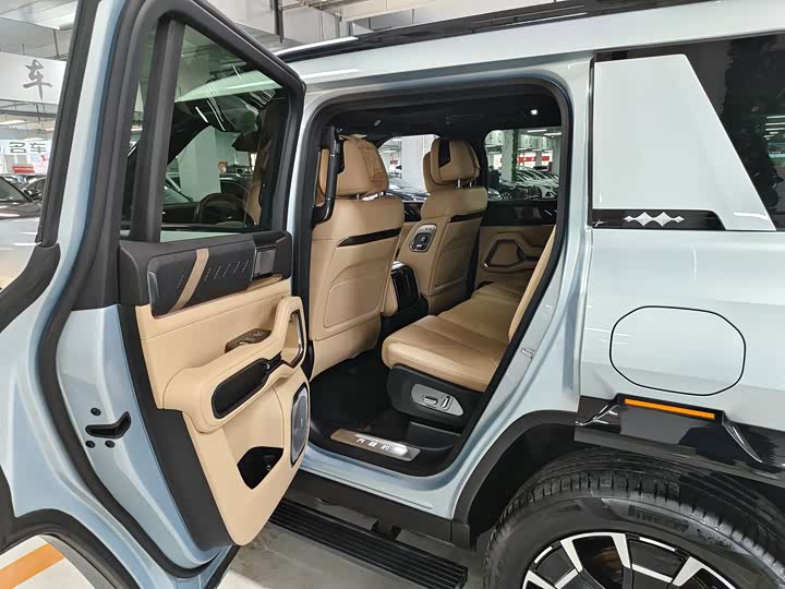 BYD FangChengBao Leopard 8 2025 2025款 智勇旗舰版 7座