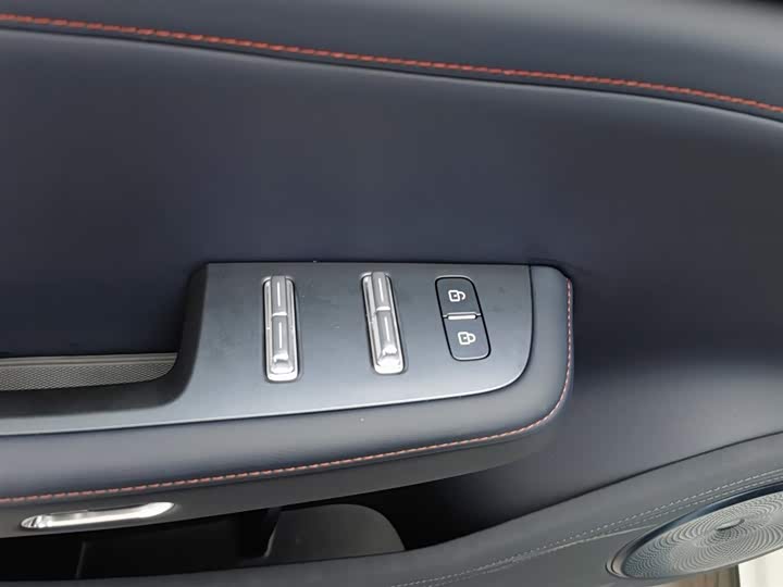 Zeekr 001 2026 2026款 103度四驱 Ultra版