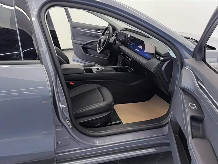 Ford Mondeo 2025 2025款 2.0T EcoBoost 豪华型