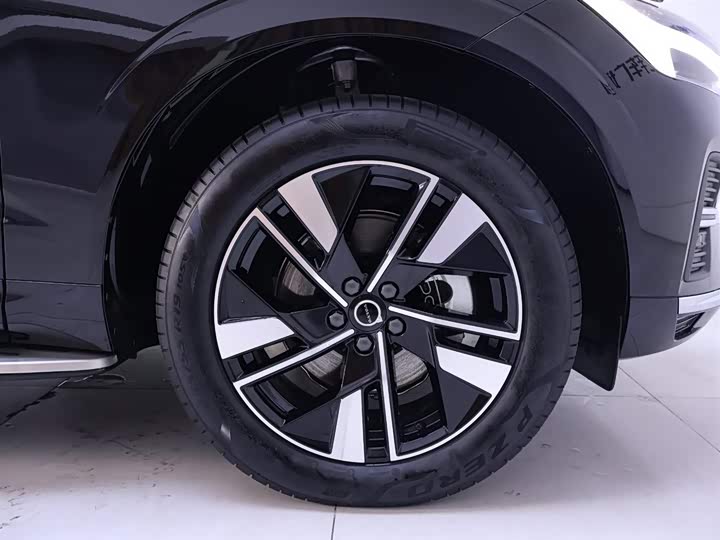Volvo XC60 2026 2026款 B5 四驱智远豪华版