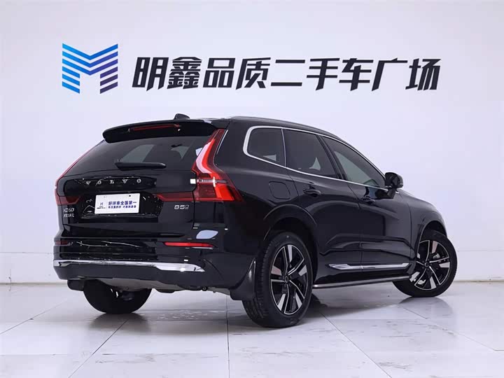 Volvo XC60 2026 2026款 B5 四驱智远豪华版