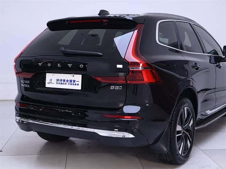 Volvo XC60 2026 2026款 B5 四驱智远豪华版