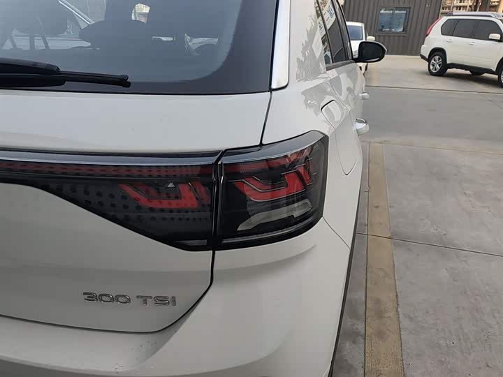 Volkswagen T-Roc 2023 2023款 300TSI DSG两驱辰光版