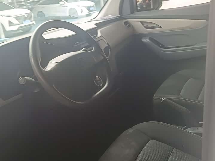 Maxus EV30 2023 2023款 纯电智能物流专家长轴宁德时代