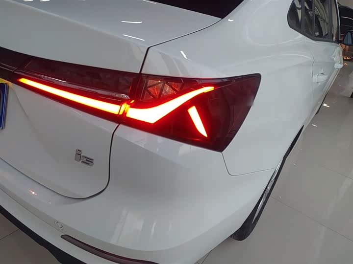 Roewe i5 2023 2023款 1.5L 手动舒享版