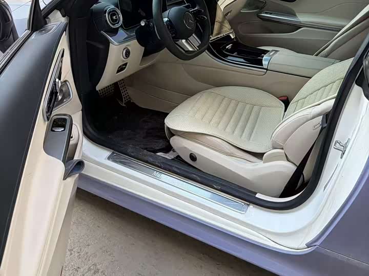 Mercedes-Benz CLE-Class 2024 2024款 CLE 300 4MATIC 豪华型轿跑车