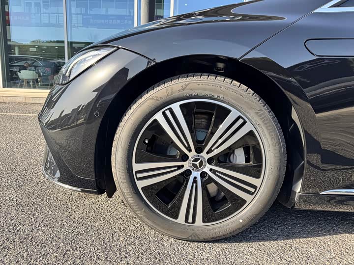 Mercedes-Benz EQE 2025 2025款 500 4MATIC 豪华版
