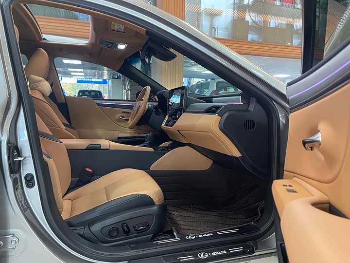 Lexus ES 2025 2025款 200 臻享版